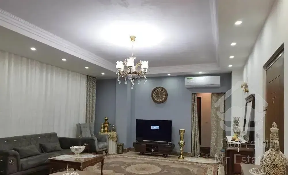 آپارتمان ۱۰۷ متری خیابان امام با پارکینگ