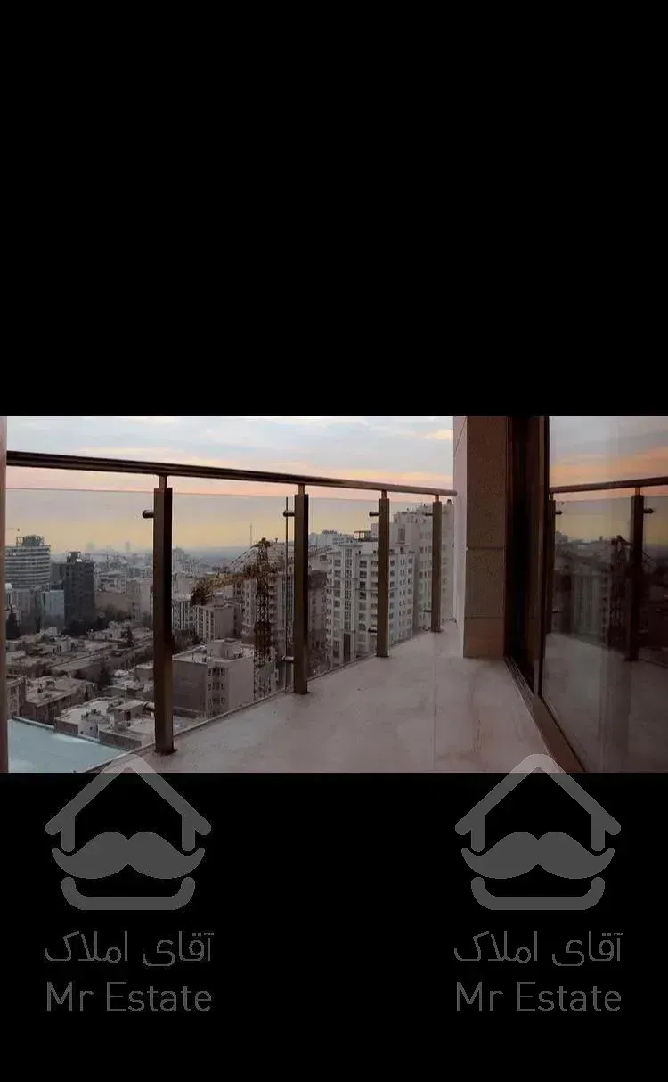 ۳۲۰متر پنت هاوس با ویو ۳۶۰ درجه