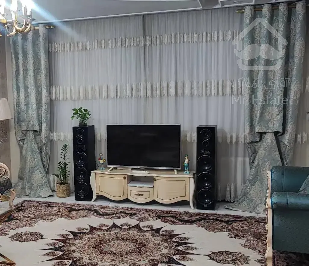 104 متری سه نبش اول اندیشه