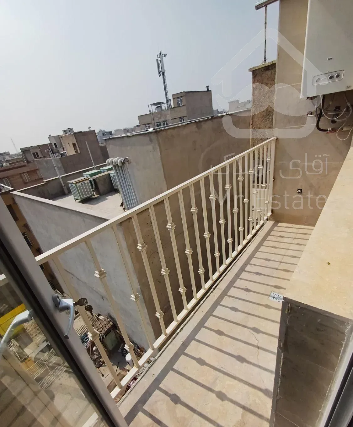 ۶۵متر دوخوابه/ تک واحدی / ط پنجم / غرق نور