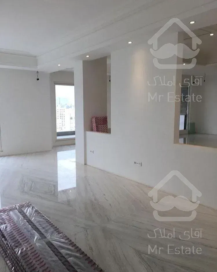 طبقه هفتم تراس بزرگ قابل چیدمان