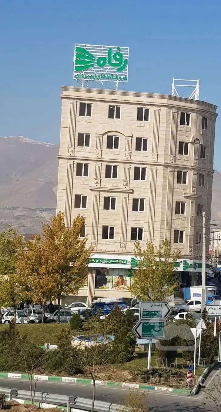 600متر طبقه اول مسکونی موقیعت اداری