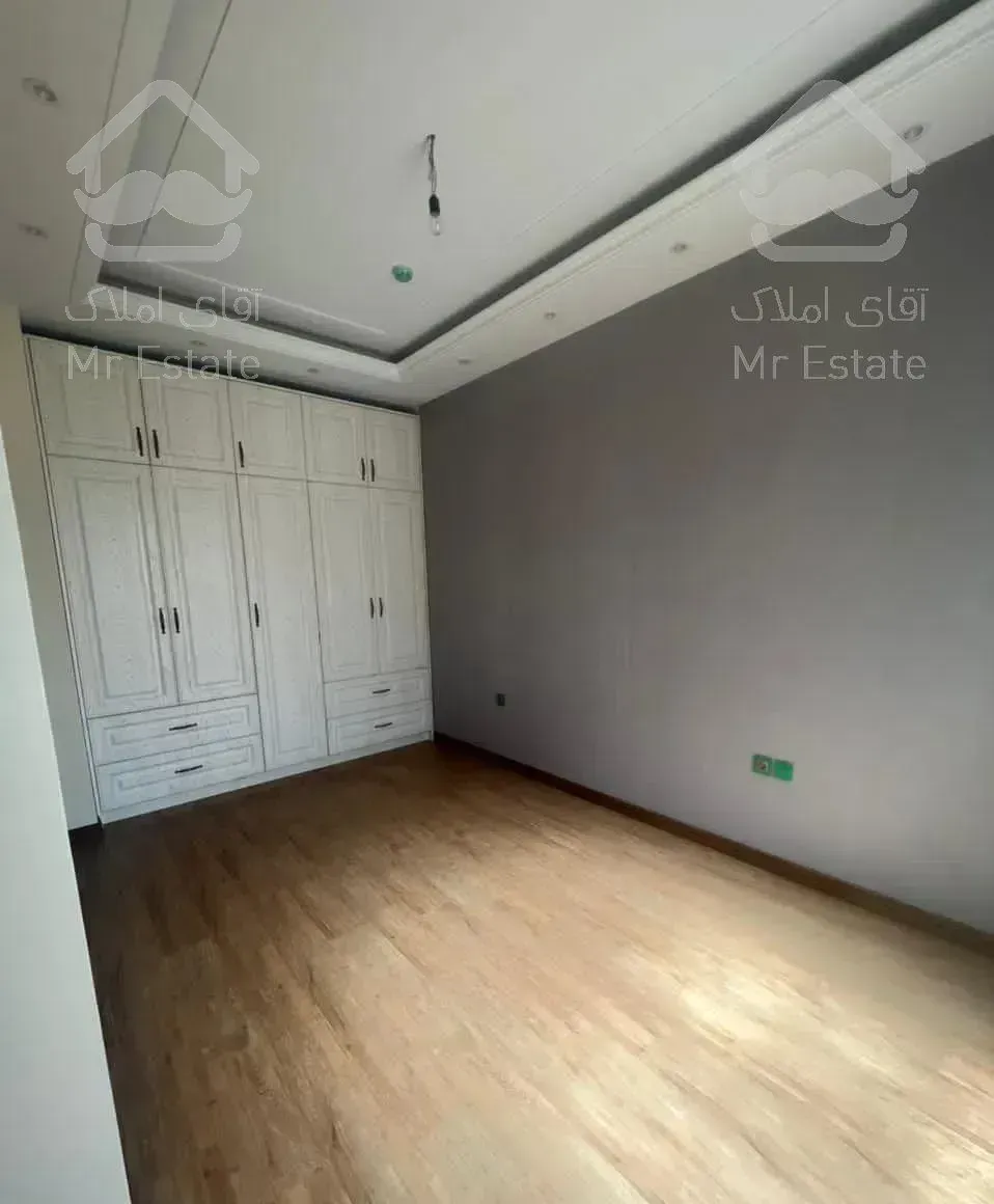 ۱۶۰ متر آبان شمالی