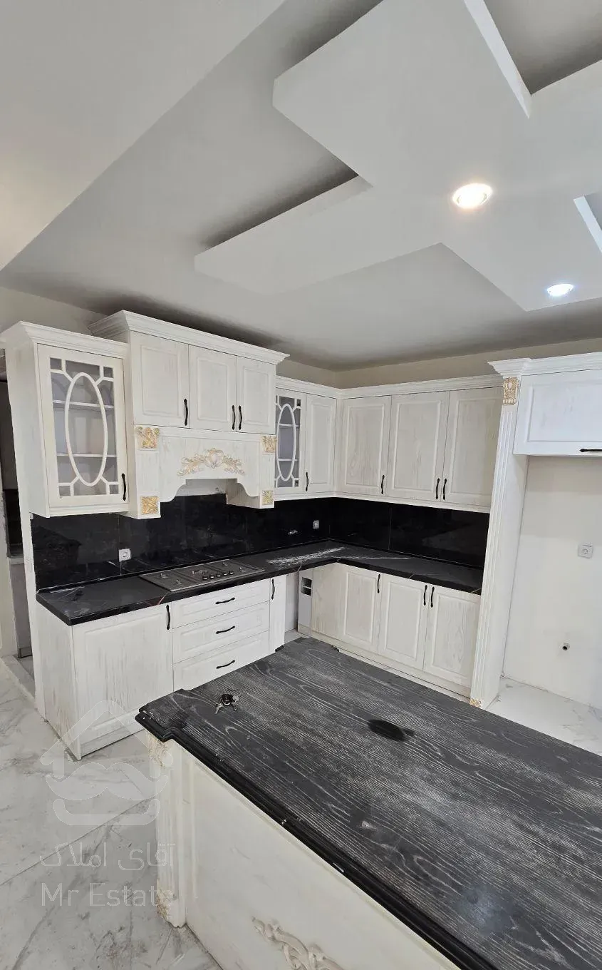 آپارتمان فروشی  ۲۰۷ متری در مفتح ۲