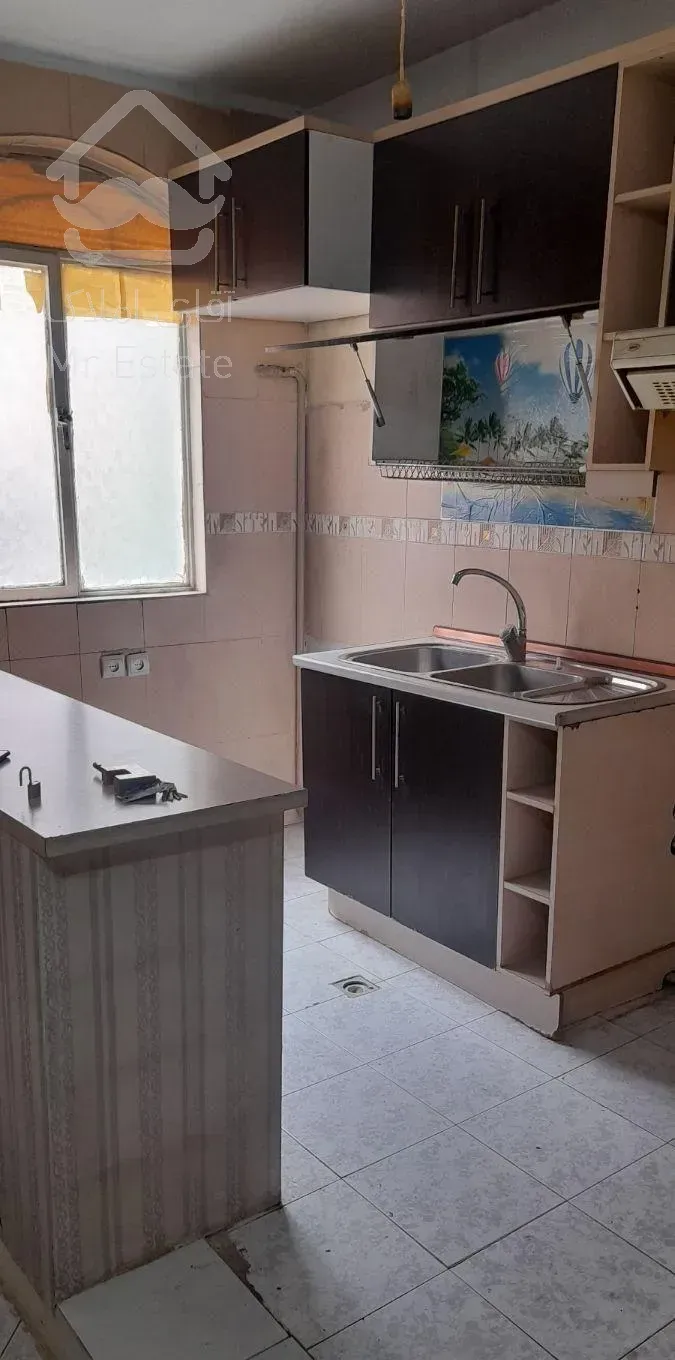 فروش آپارتمان ۴۰ متری ۱ خوابه طبقه ۳ در بازار