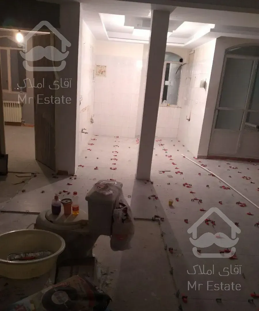 ۷۵ دوخوابه طبقه اول با ویو دریاچه با پارگنگ