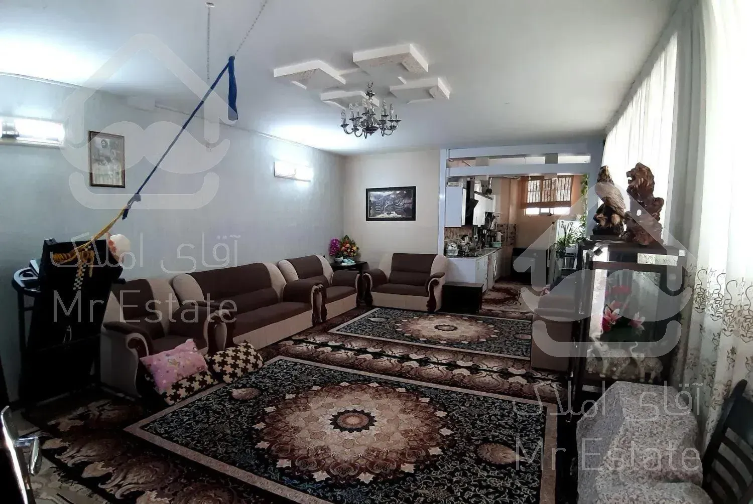 ادیب جنوبی - راه جدا و حیاط اختصاصی