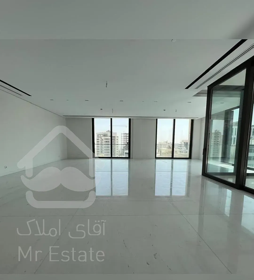 نیاوران ۴۱۰ متر / تراس قابل چیدمان/ سوئیت مجزا