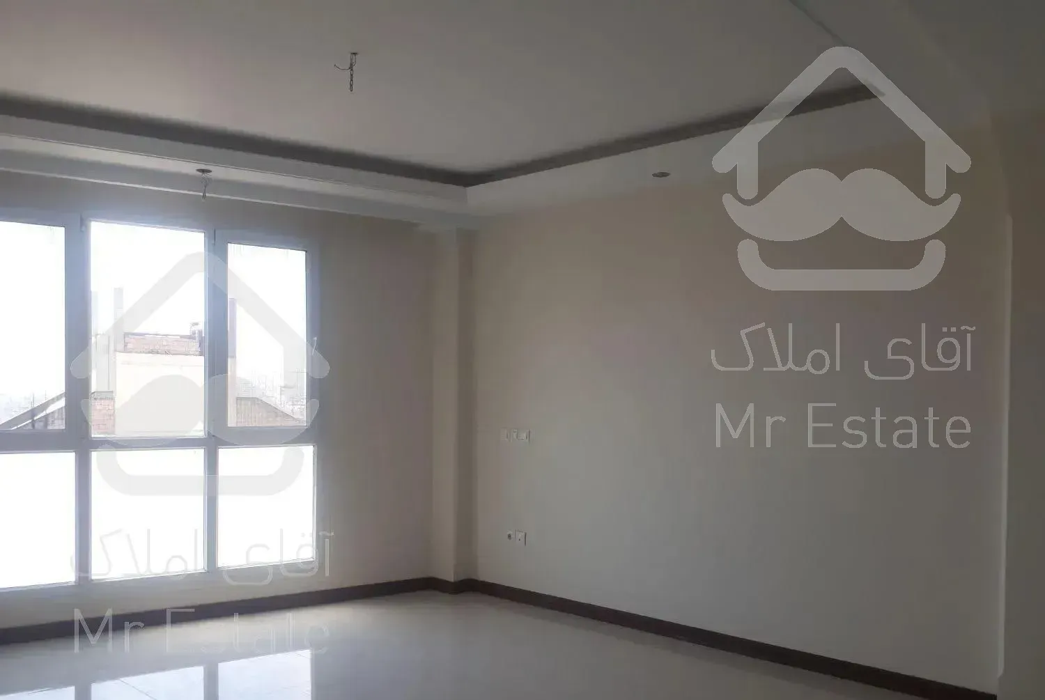 ۱۷۵متر ۳خواب نوساز تک واحدی طبقه آخر