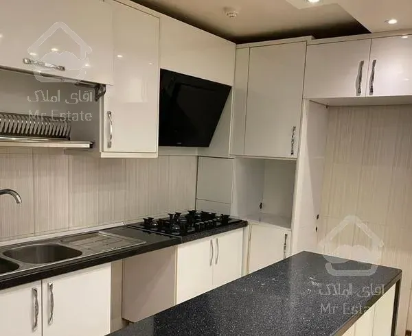 ۱۰۰ متر/ تک واحدی/ سالن مربع/ صادقیه