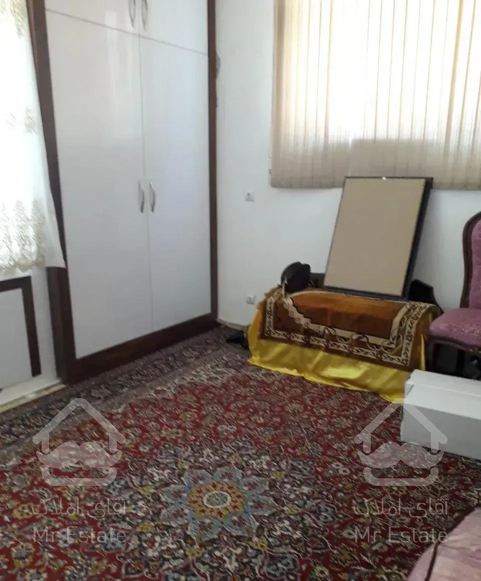 واحد ۲۴۰ متری گلستان