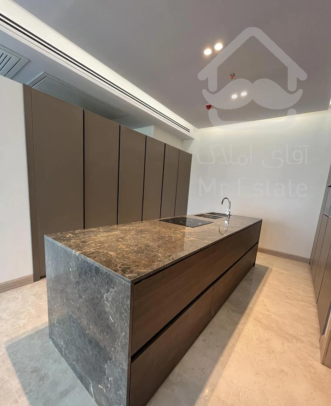 نیاوران۲۰۰متر/۳خواب مستر/ویو شهر