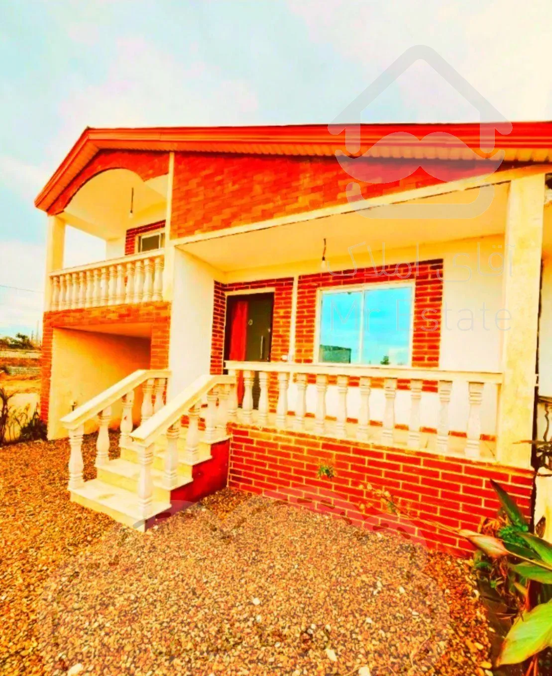 ویلا نیم پیلوت200متری/سندوجواز/قیمت1/400میلیارد