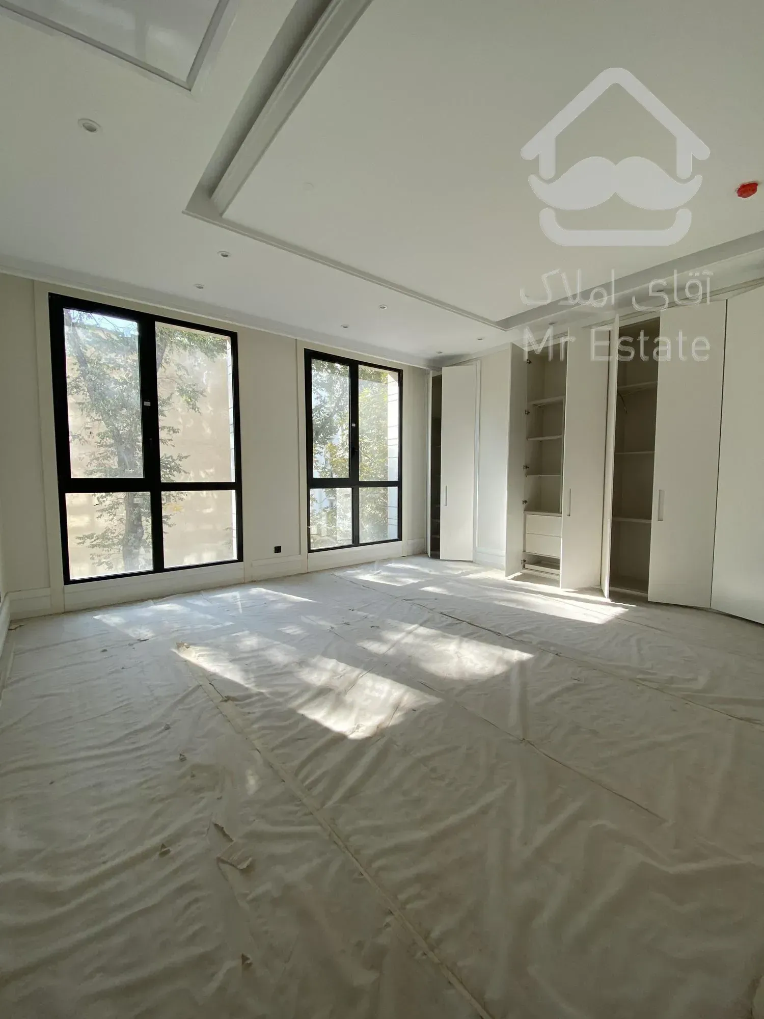 ۴۰۰ متر تکواحدی نئوکلاسیک - چناران