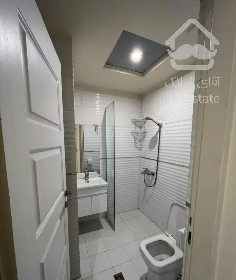 ۱۶۰ متر در انتهای زمرد جنوبی پاسداران مشجر