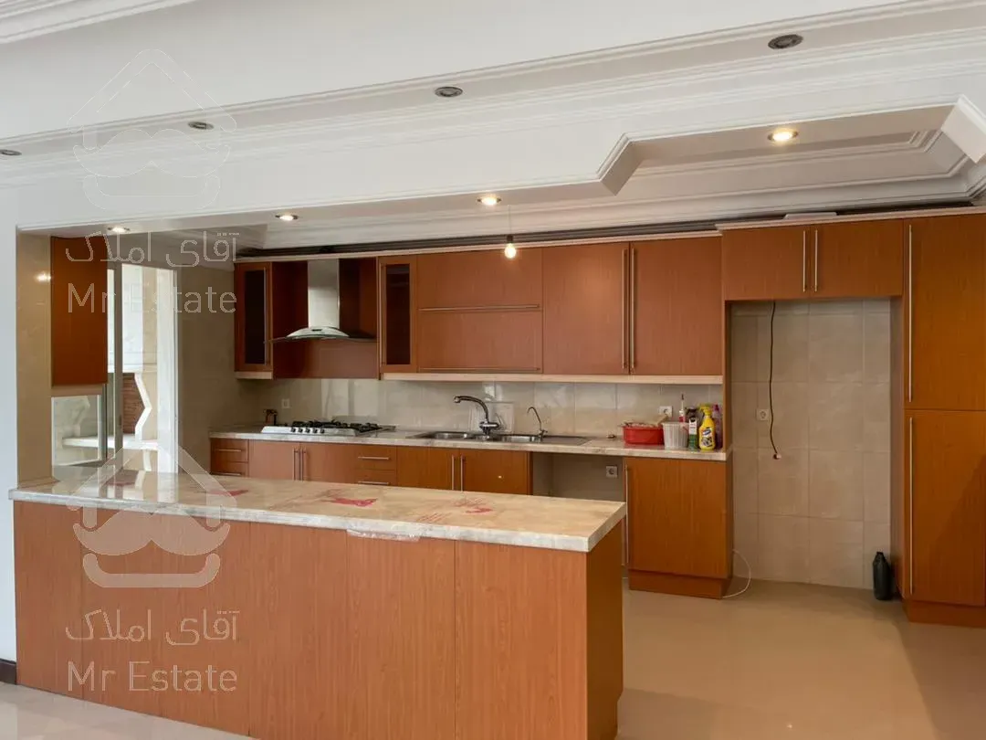 اجاره و رهن آپارتمان زعفرانیه 180  متر شیک