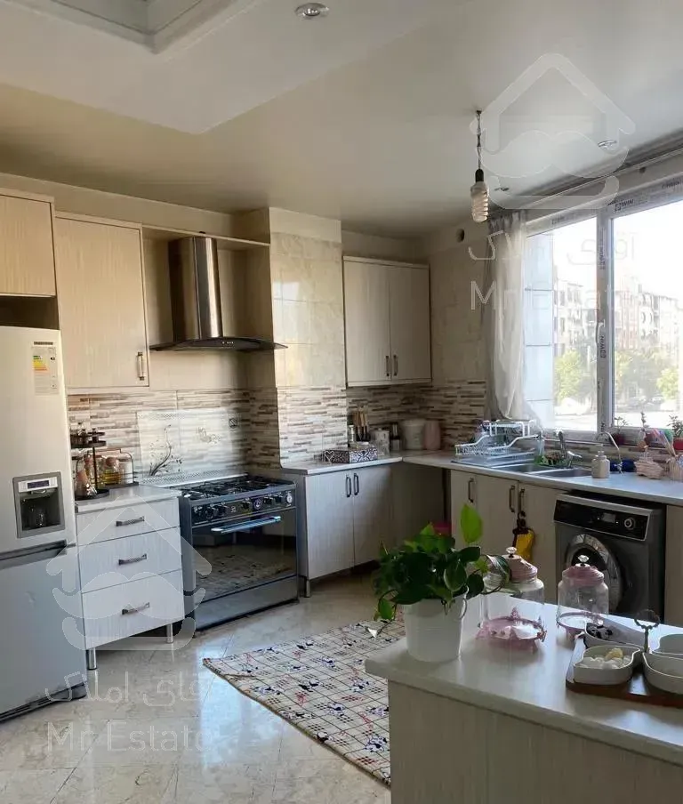 آپارتمان ١١٠ متری شهرزیبا سرو