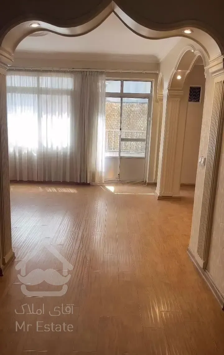 اپارتمان ۹۸ متری دو خوابه تک واحدی