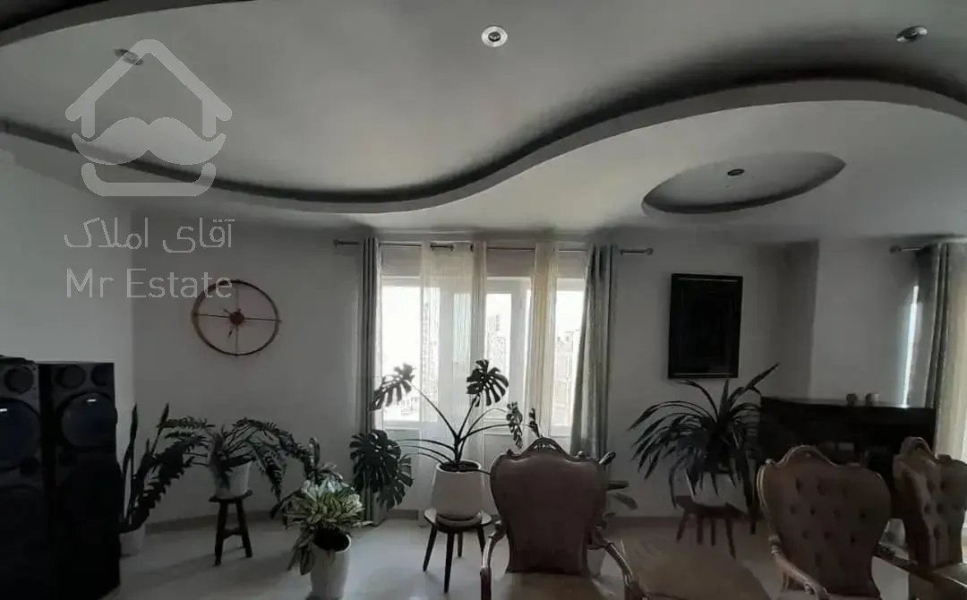 تاپ تری خیابان محبوبی۱۳۰مترتراس ویو ب دریا/سه خواب