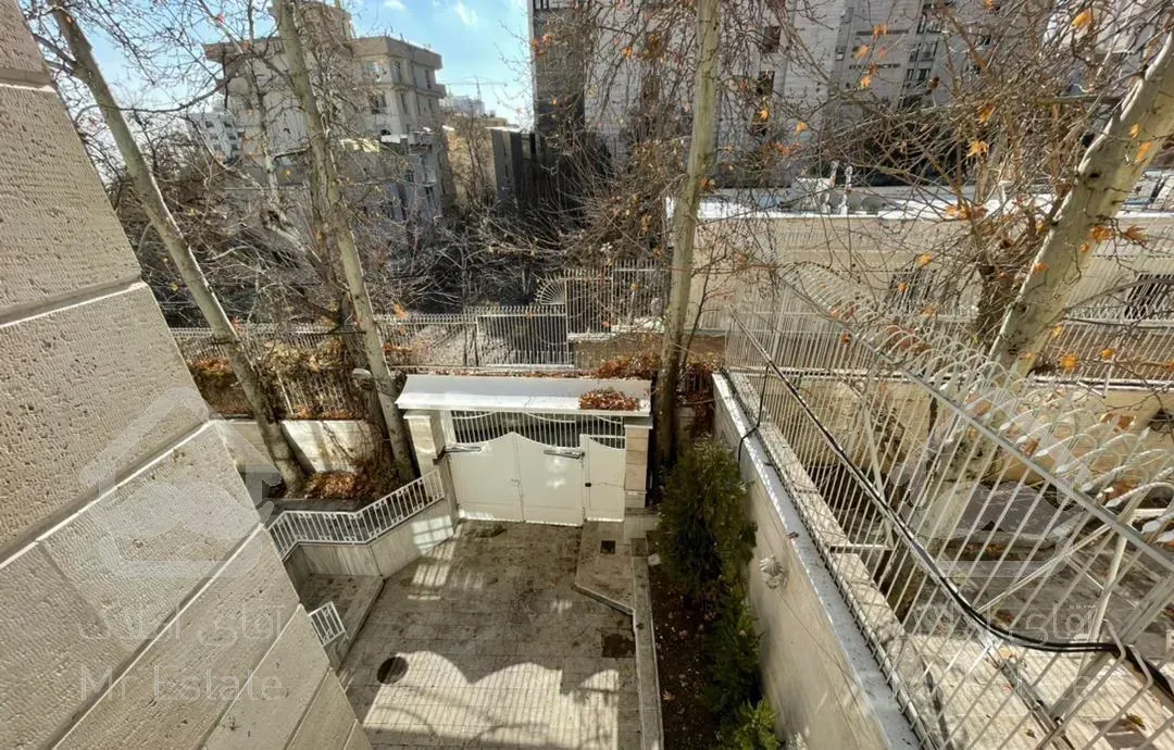 باغ فردوس کوچه کاشانچی ۱۸۲ متر