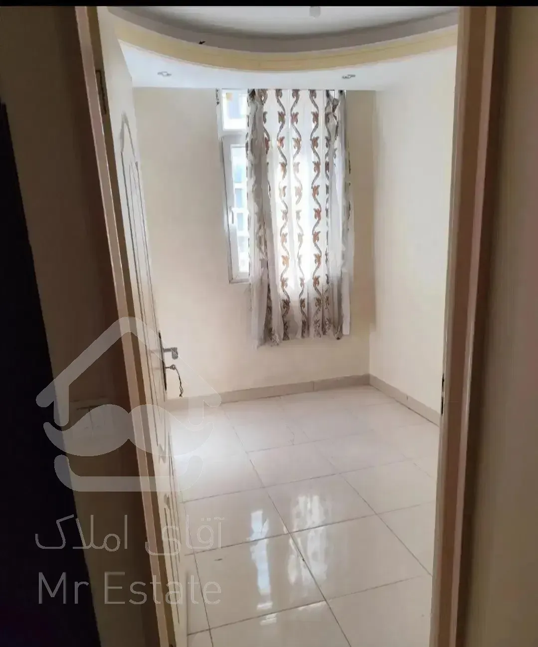 40 متر / خوش نقشه / 200 رهن کامل