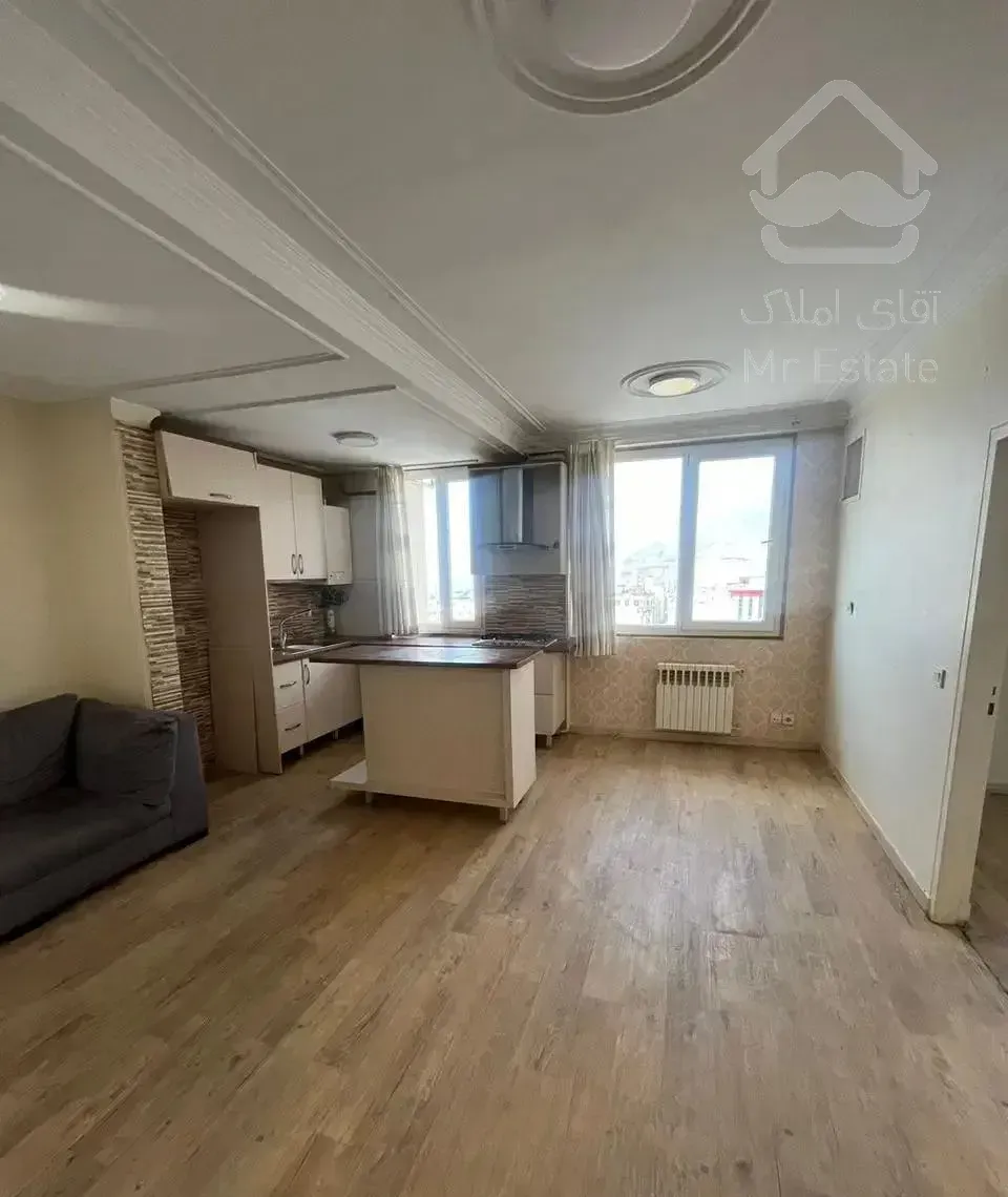 ۵۶متر طبقه۱۰/ویو کل تهران/فول امکانات/بدون مشرف