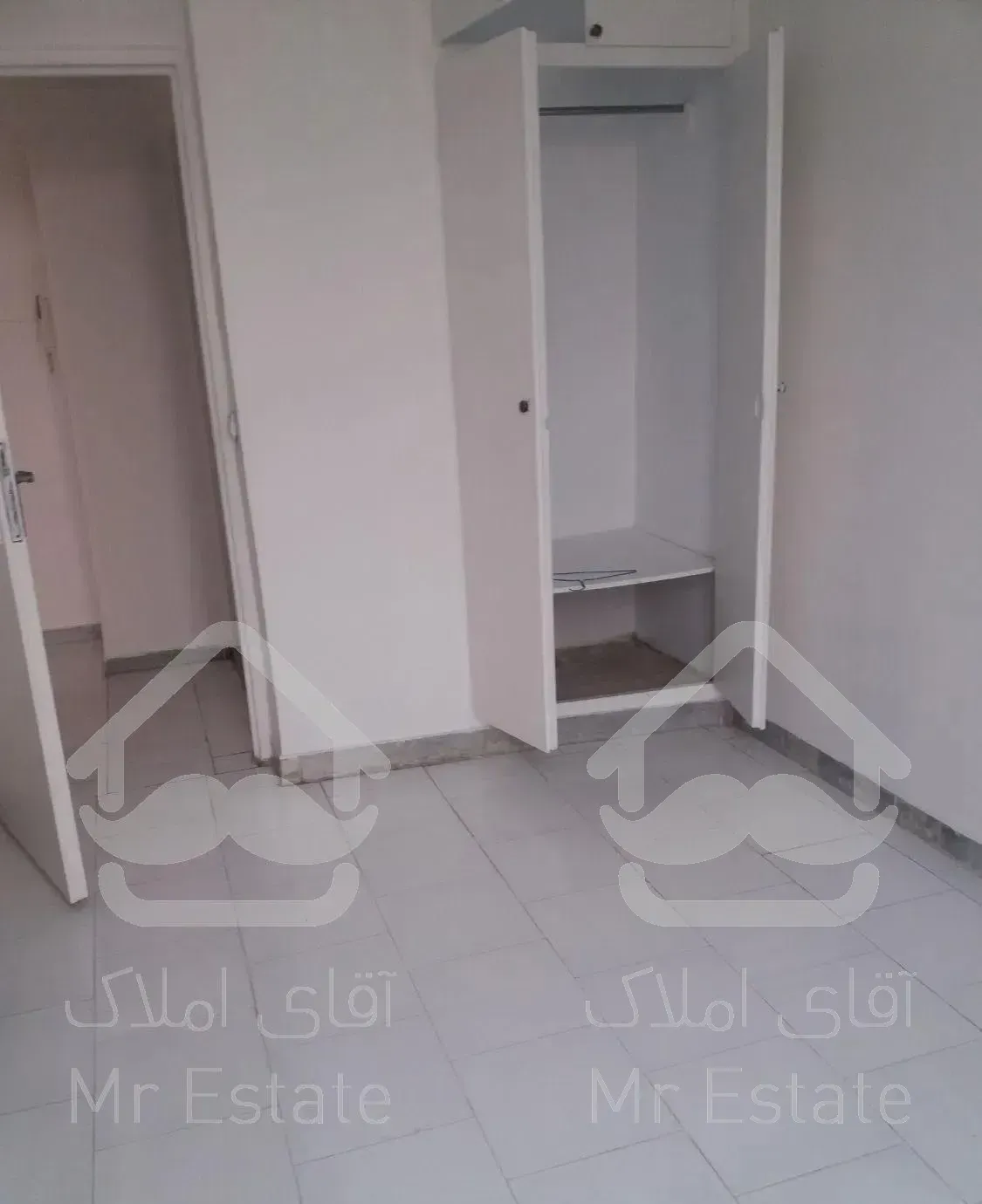 یک آپارتمان ۷۵متری دوخوابه ۵طبقه ۴واحدی طبقه ۲