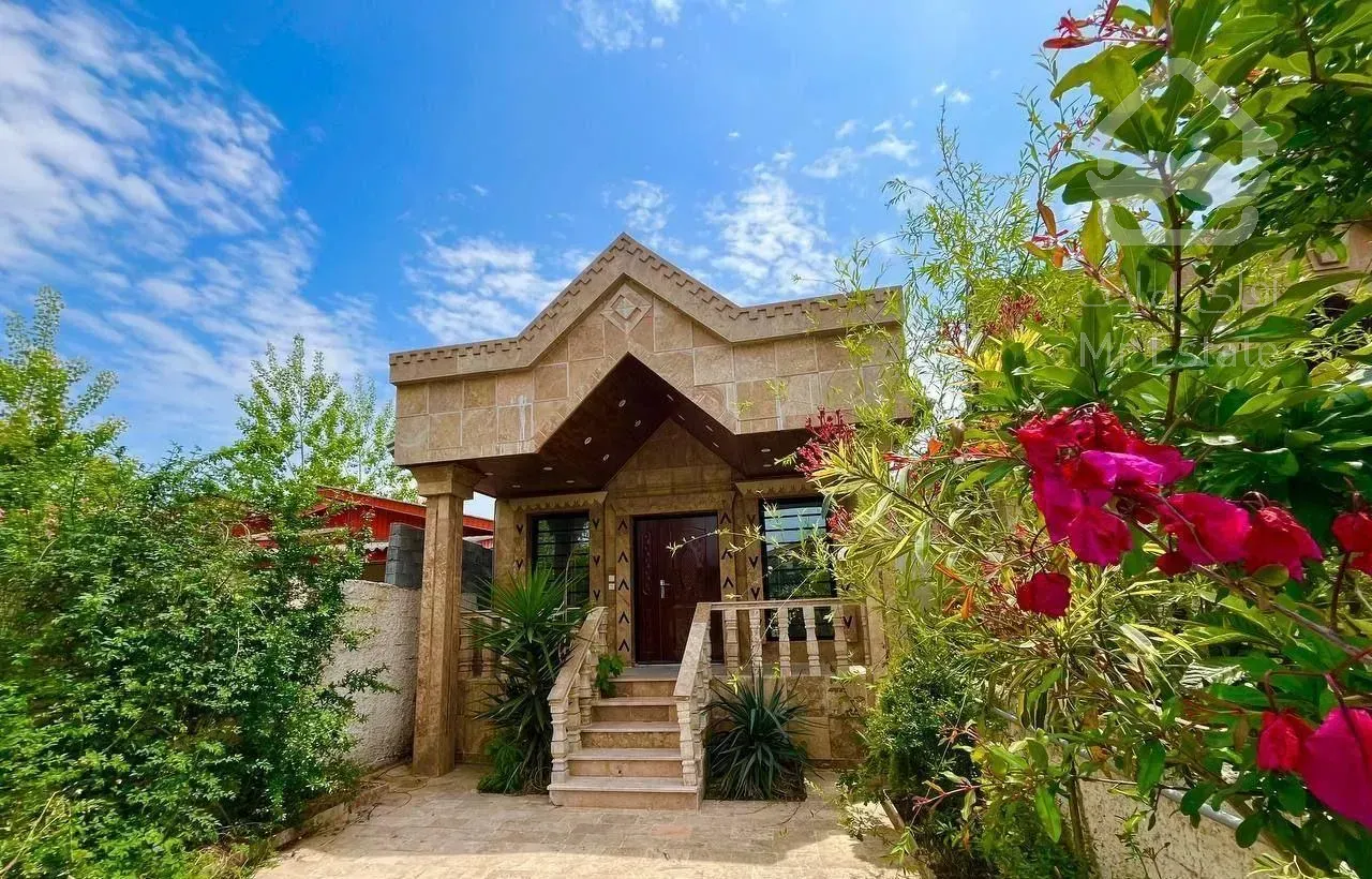 ویلا باغچه همکف نمارومی 188 متری شهرکی سندتک‌برگ