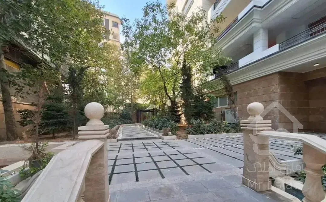 نیاوران ۱۳۵ متر دو خواب مشاعات هتلینگ۱