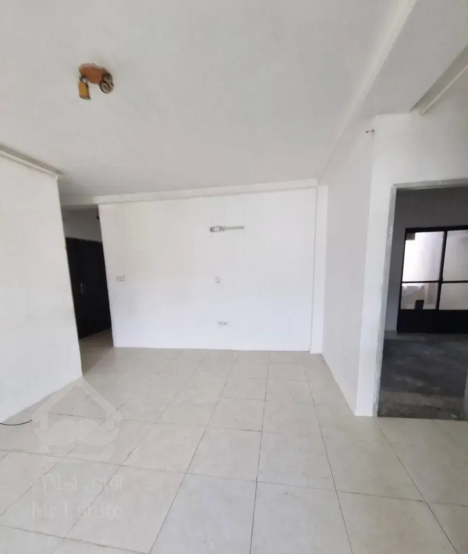 فروش آپارتمان ۷۰ متری ۲ خوابه طبقه دوم مجتمع نسیم