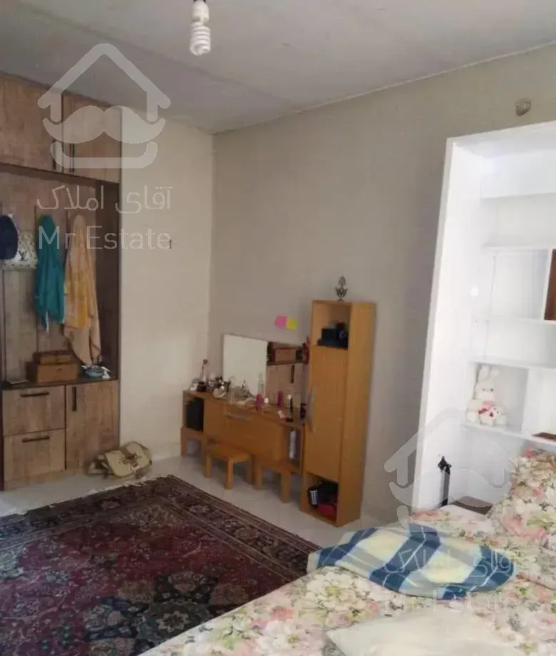 اپارتمان قدیمی زیر قیمت به علت پول لازم بودن