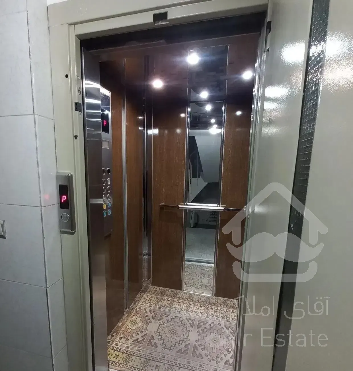 آپارتمان لوکس تکواحدی مرکز شهر/ ۱۲۷ متر