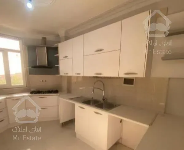 81 متر/خوش نقشه/نوساز/غرق نور/فول امکانات