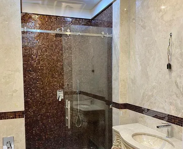 برج مدرن با ویوی ابدی