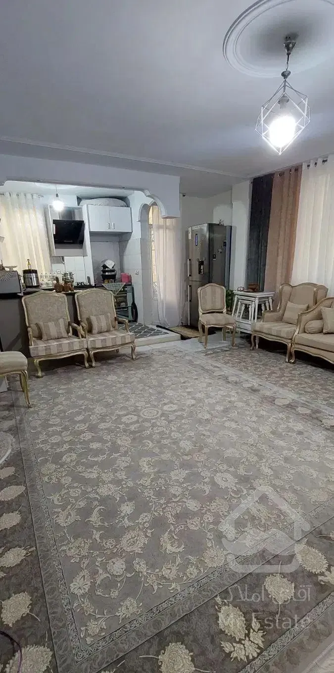 اجاره یک واحد آپارتمان تروتمیز در ۱۷شهریور