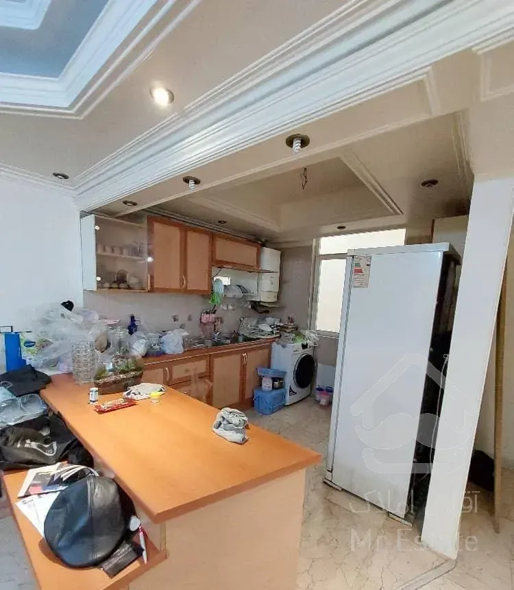 ۸۱ متر۲خ طبقه۴                       (بهار شیراز)