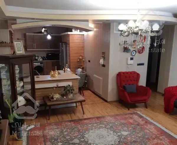 ۹۵ متری.همکف. فول امکانات.خیبان دقیقی