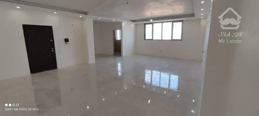 فروش دو واحد آپارتمان باهم شیک ونوسازطبقه ۴نزدیک خیابان اصلی