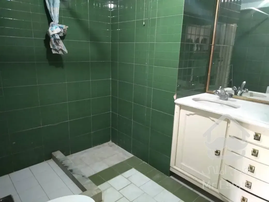 آپارتمان 150 متری 3 خوابه  طبقه 3