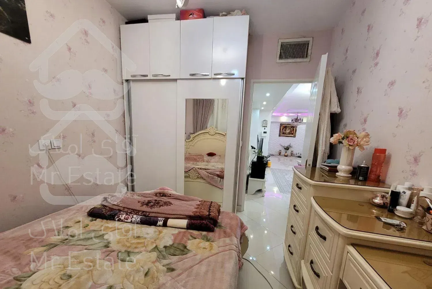 ۶۳ متر یک خوابه شیک و تمیز