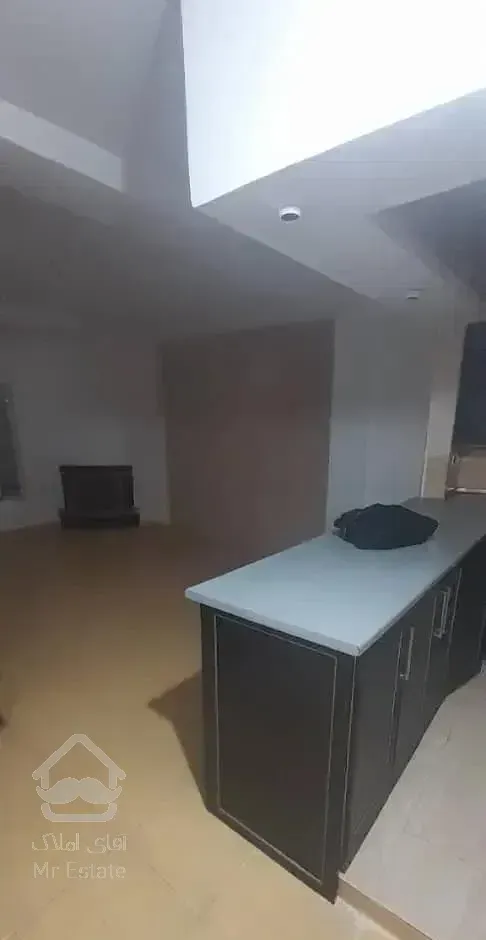 ۳۰۰ رهن کامل خیابان معلم