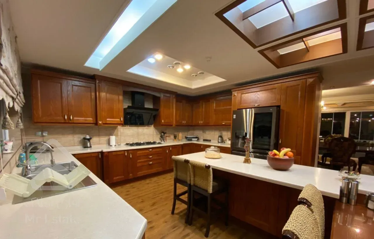 فروش آپارتمان ۳۷۰ متری ۴ خوابه در صاحبقرانیه