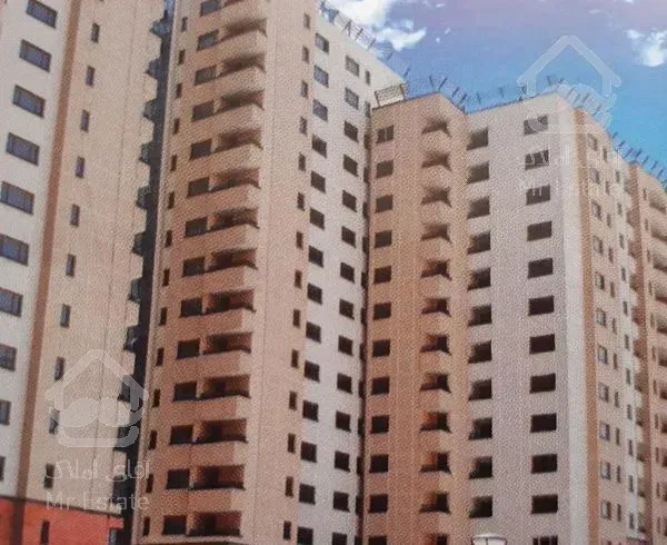 اپارتمان ۱۰۸ متری نزدیک دریاچه مجتمع امین