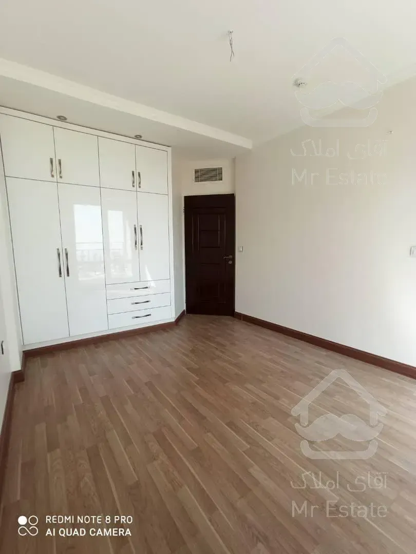 رهن و اجاره آپارتمان ۲۱۵ متری ۴ خوابه در نیاوران