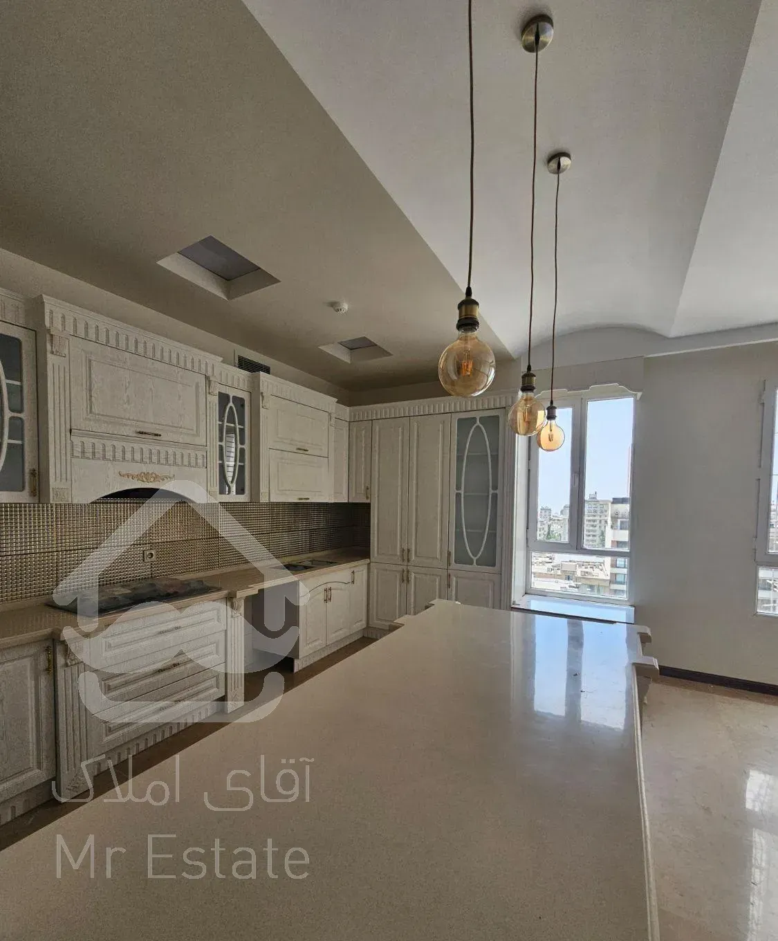 ۱۰۰متر هفت حوض ۴پارکینگ تراس ۱۲متری