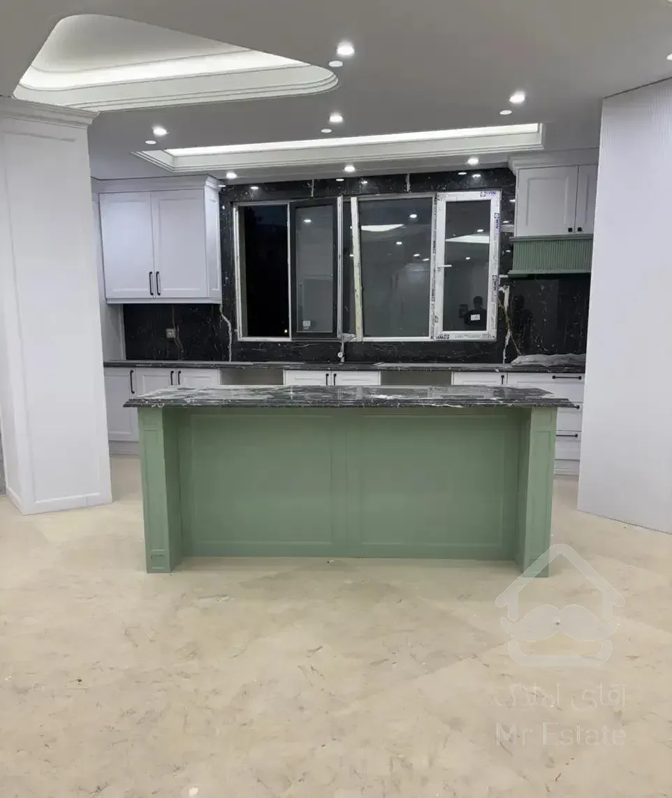 ۱۴۵متر ((۳خواب)) نوساز تکواحدی دونبش میدان