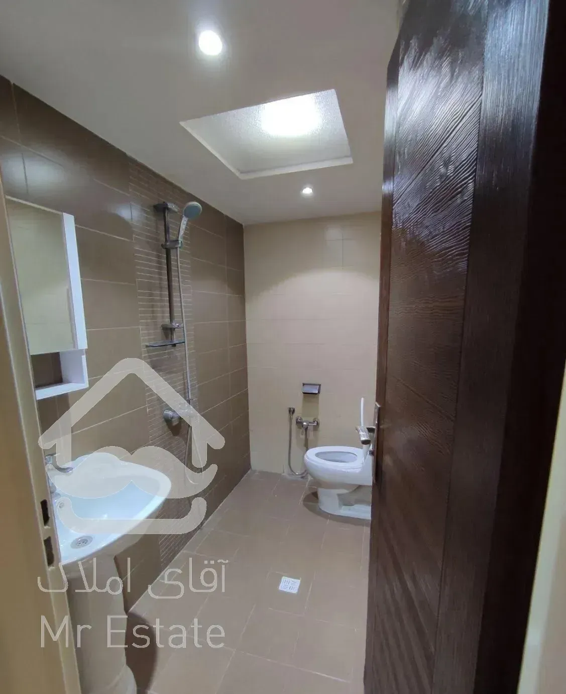 آپارتمان ۱۱۰ متر سالن پرده خور، فول