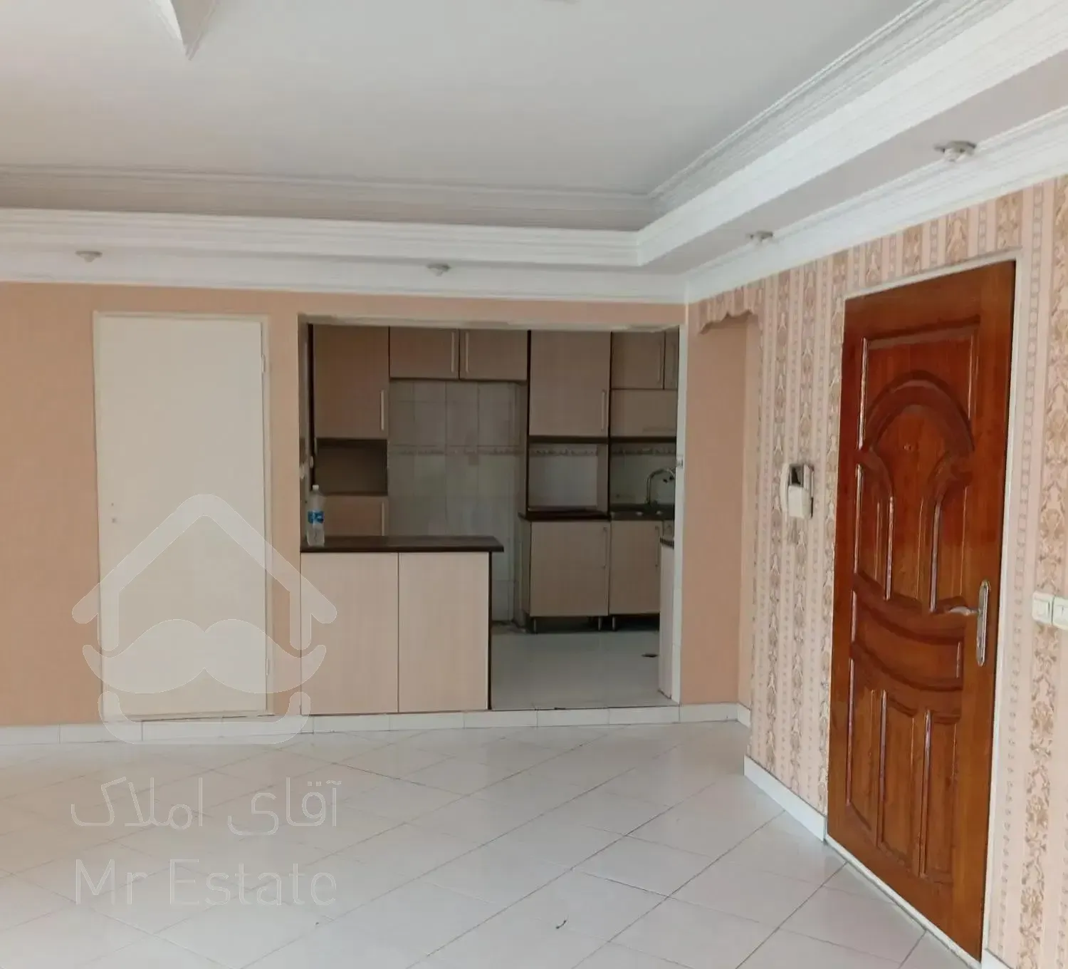 رهن آپارتمان ۱۰۱ متری ۲ خوابه در میدان حر