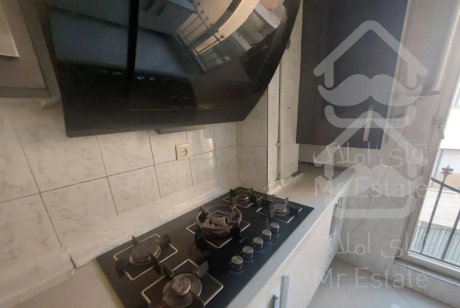 آپارتمان ۷۰ متری مهرویلا کوی ولیعصر