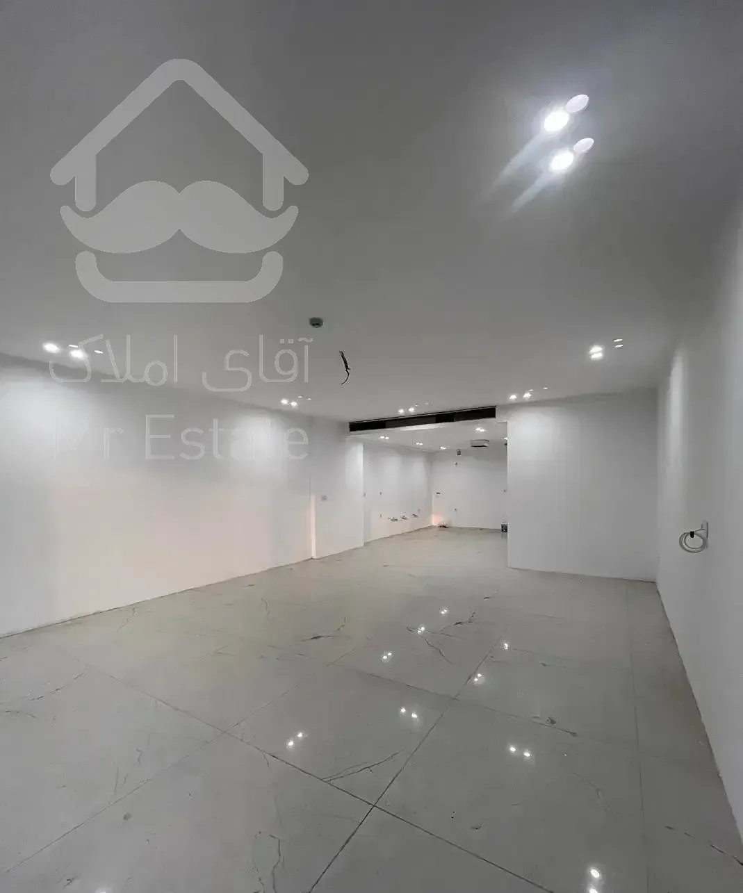 واحد ۱۴۰ متری در برج فول مشاعات بلوار دریا